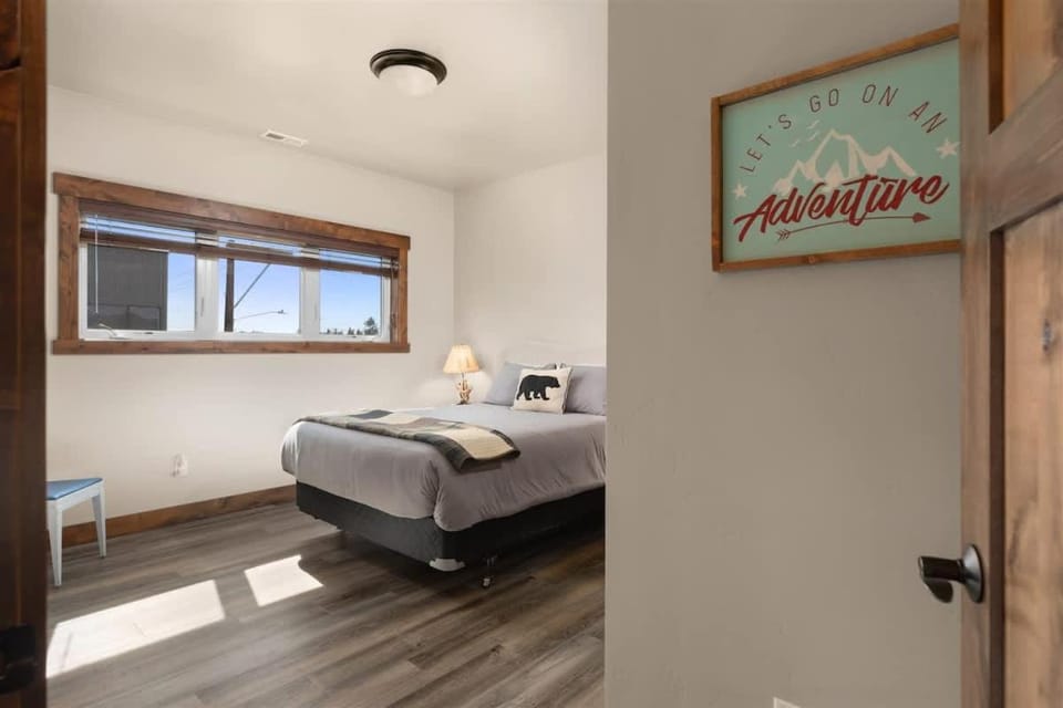 Mountain Condo in the Heart of Columbia Falls Pri House in Columbia Falls