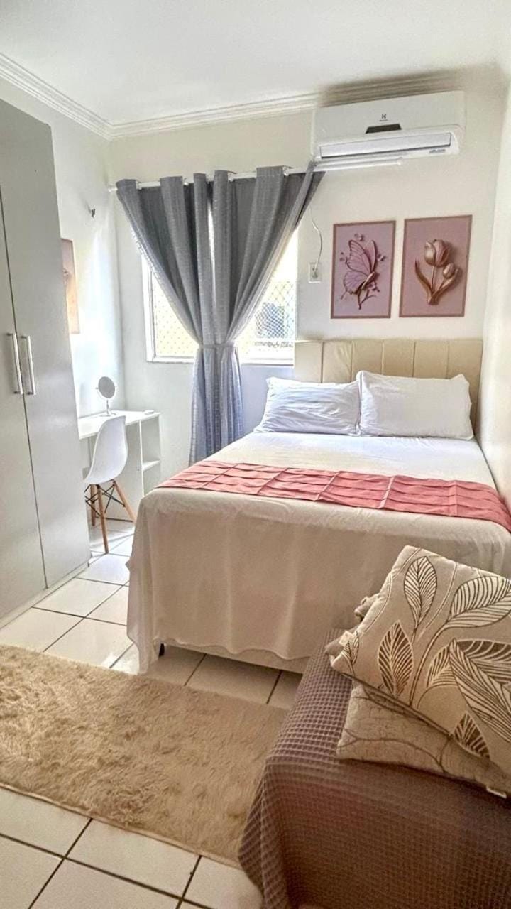 Bed, Bedroom, air conditioner
