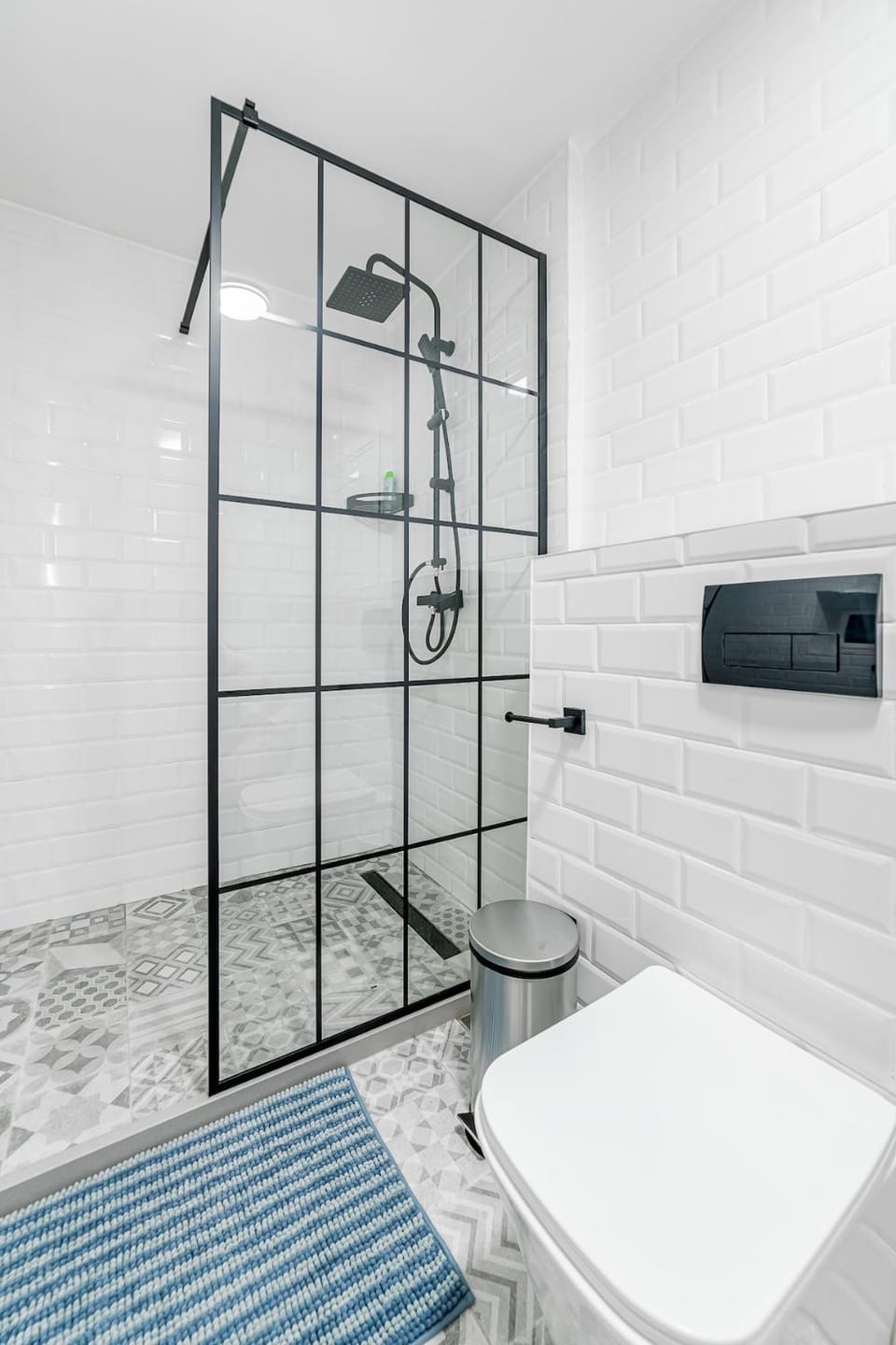 Seafront Apartment, Bay of Kotor, 2 Beds, Pets Apartment in Muo