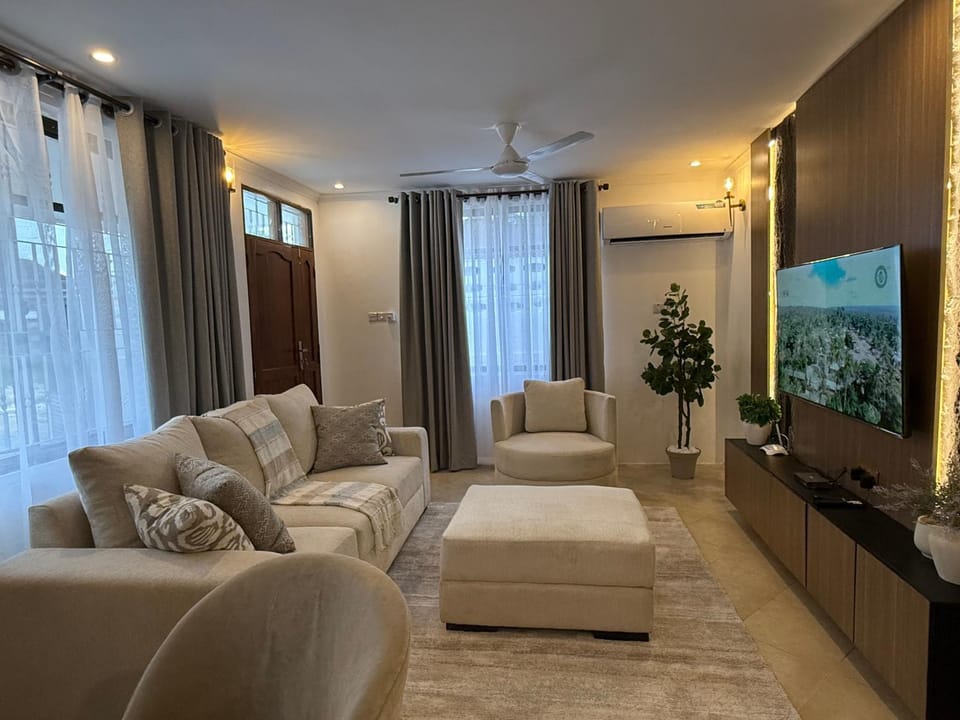 Aggiestays -2BR Standalone House Kijitonyama Villa in City of Dar es Salaam