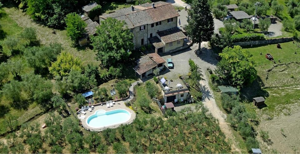 Leprotto Apartment in Tuscany