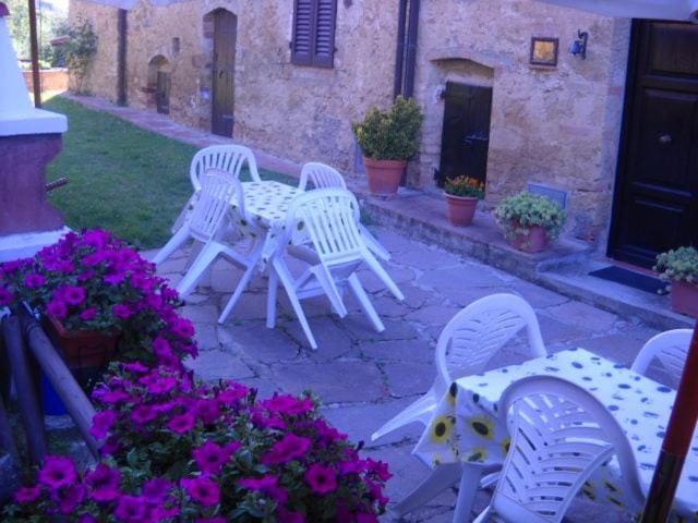 Leprotto Apartment in Tuscany