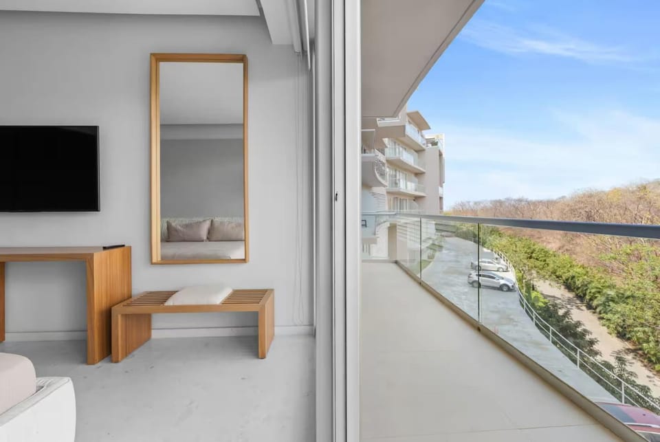 Day, Natural landscape, TV and multimedia, View (from property/room), Balcony/Terrace, Evening entertainment, Mountain view