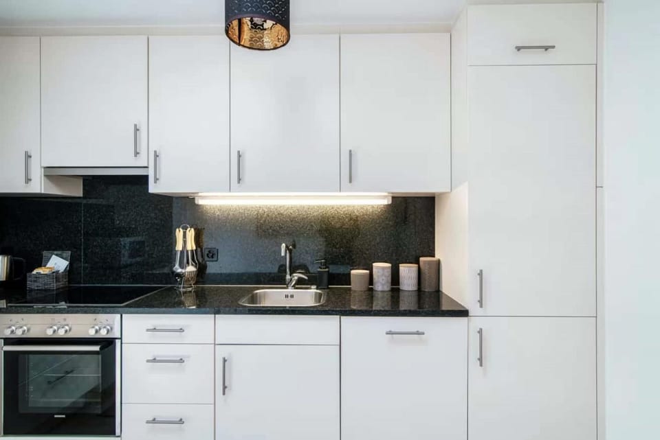 Coffee/tea facilities, Kitchen or kitchenette, dishwasher, minibar, pet friendly, stove, toaster