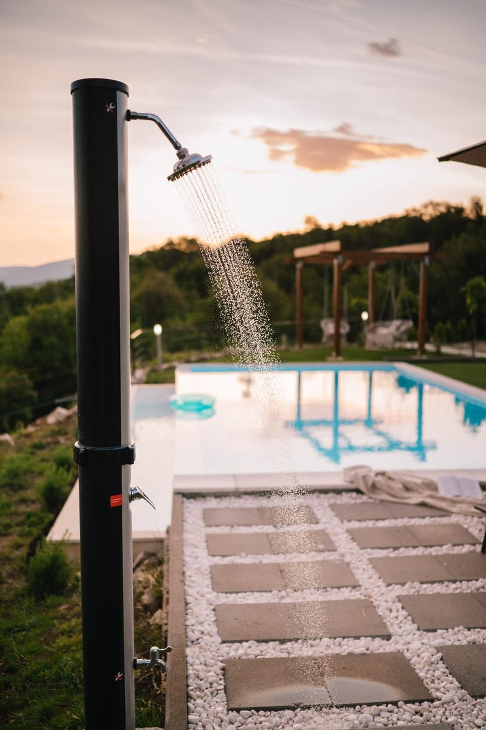 Shower, Swimming pool