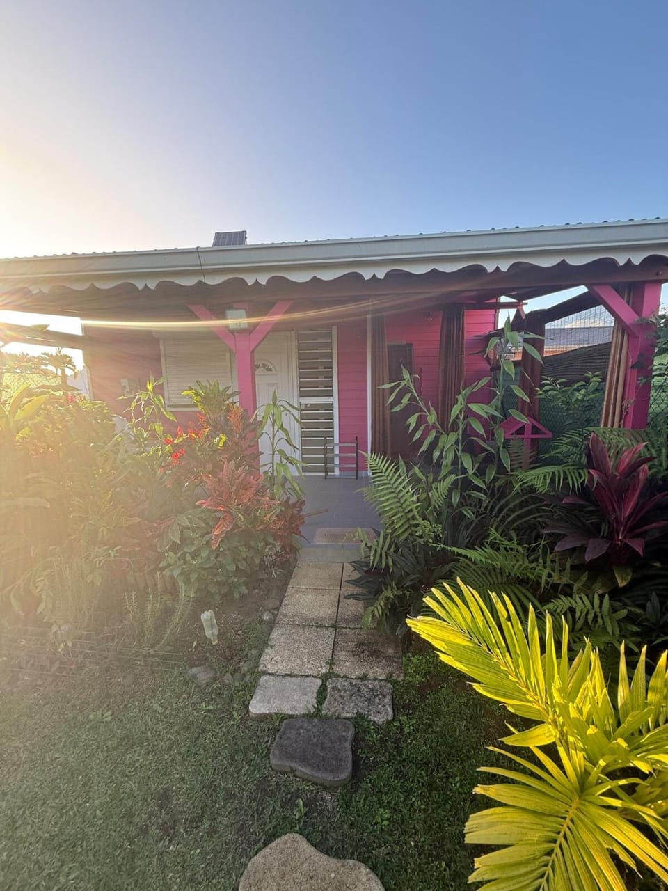 Chez Jo et Lexo Bungalow spacieux et calme Apartment in Leeward Islands