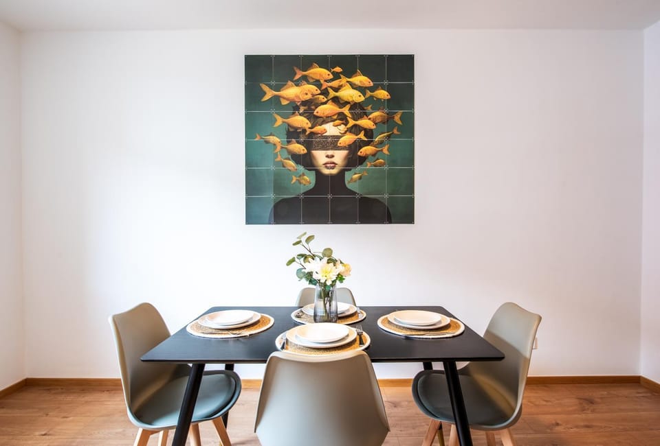 Dining area, kitchen
