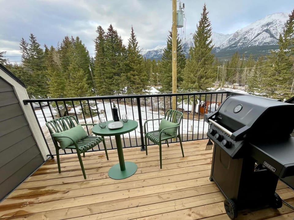 Summit View Penthouse in Downtown Canmore at Brookside Lane Apartment in Canmore