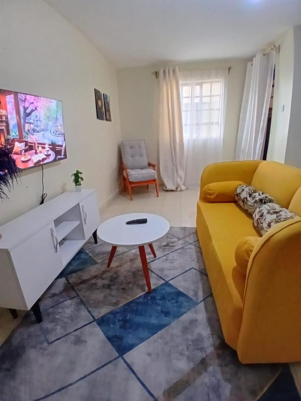 TV and multimedia, Living room, Seating area
