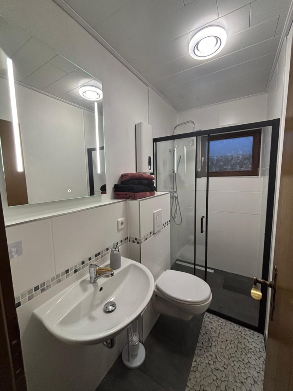 Shower, Toilet, Bathroom