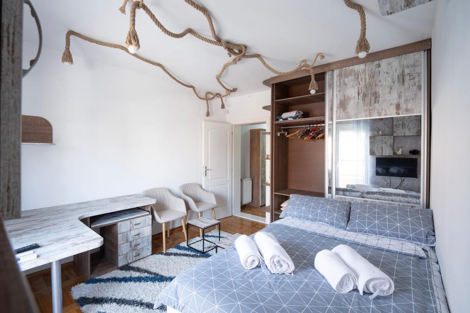 MM APARTMAN private parking Apartment in Novi Sad