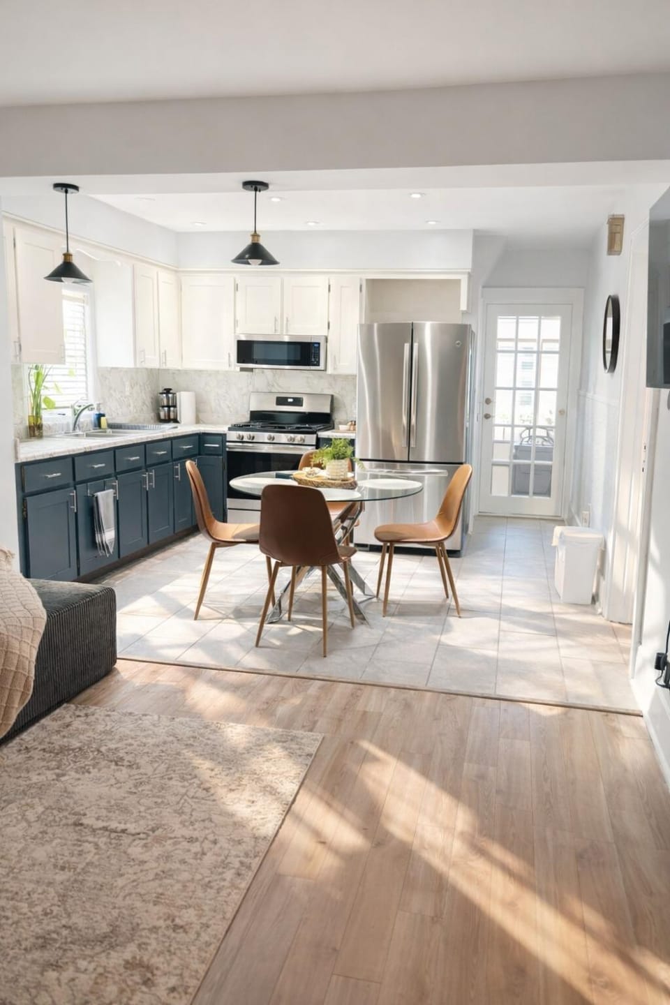 Black door bungalow Apartment in Windsor