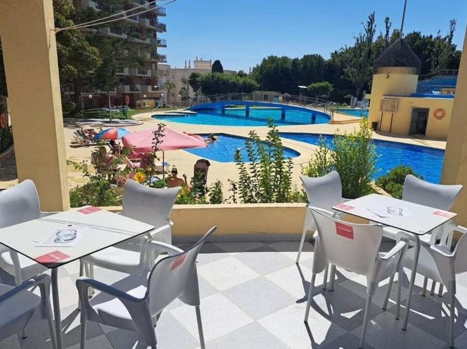 Suite con excelentes vistas al mar Apartment in Benalmadena