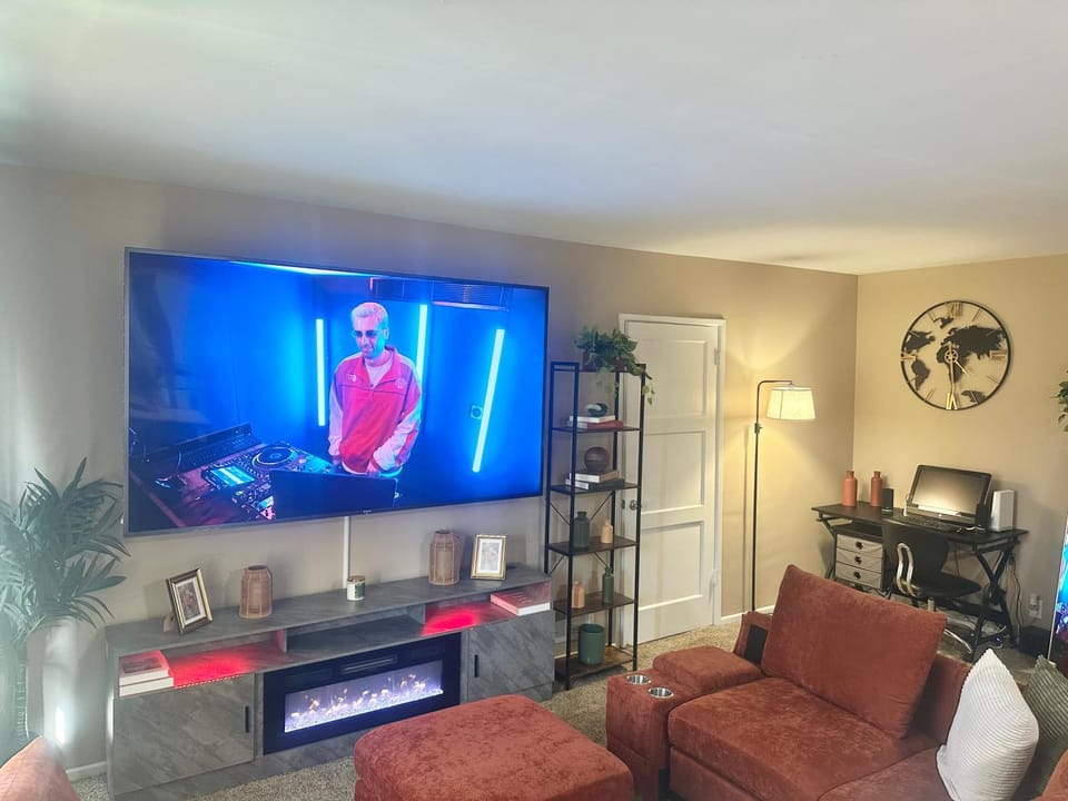 Stylish 1BR Retreat just minutes from SoFi & Forum Apartment in Los Angeles