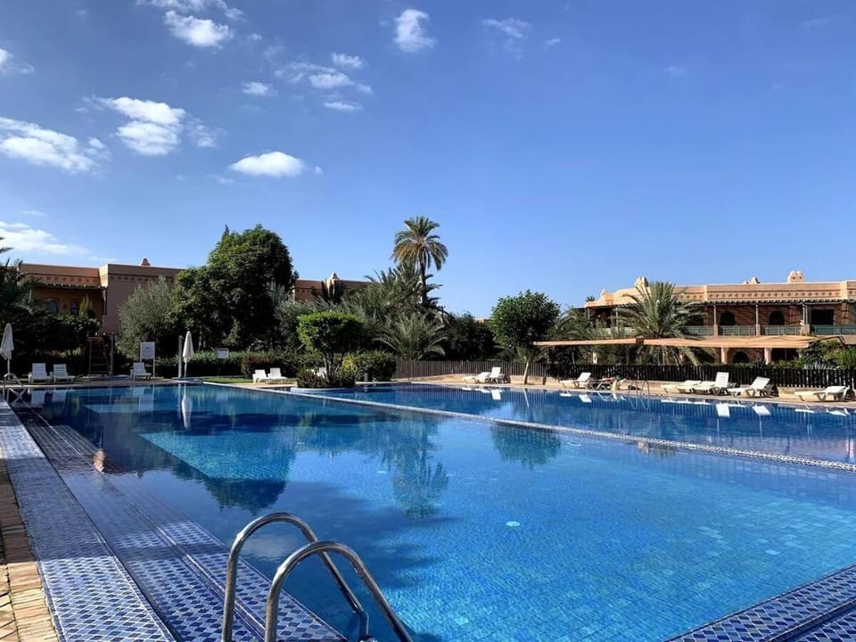 Chic apartment with pool view and terrace Apartment in Marrakesh