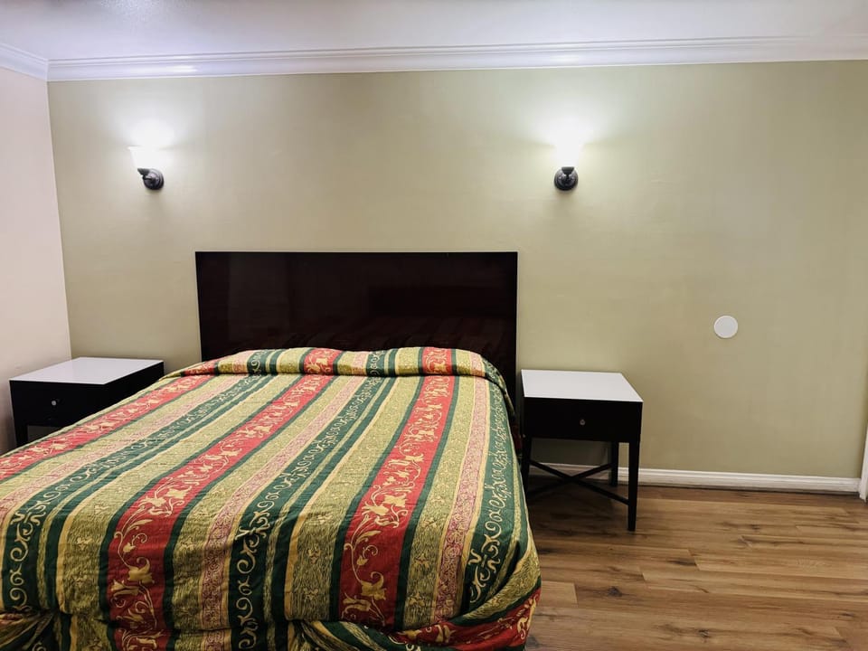 Imperial Inn & Suites Inn in Santa Fe Springs
