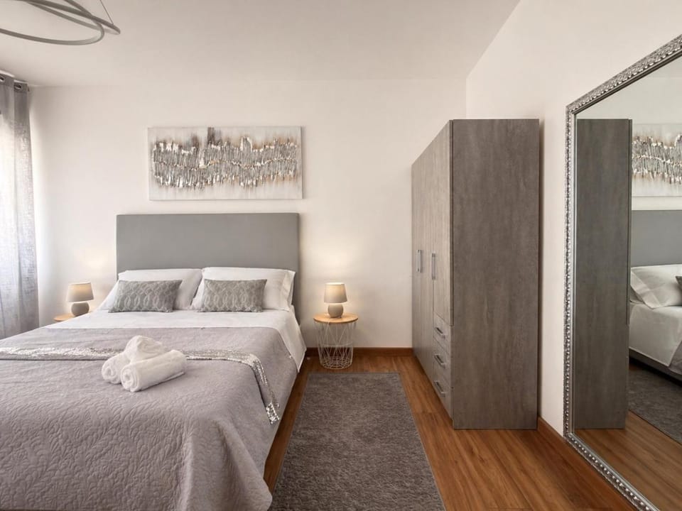Bed, Bedroom, wardrobe