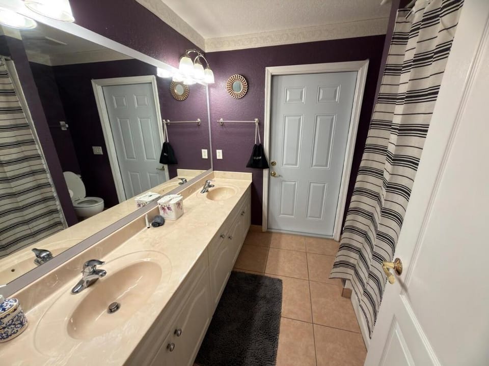 Acreage Oasis - 5 Bedrooms, Pool, Space, Serenity House in Palm Beach Gardens