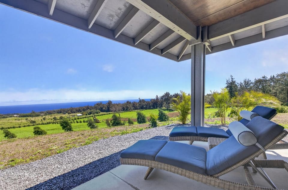 Private Oceanview Farmstay Stargate Farm Farm Stay in Kapaau