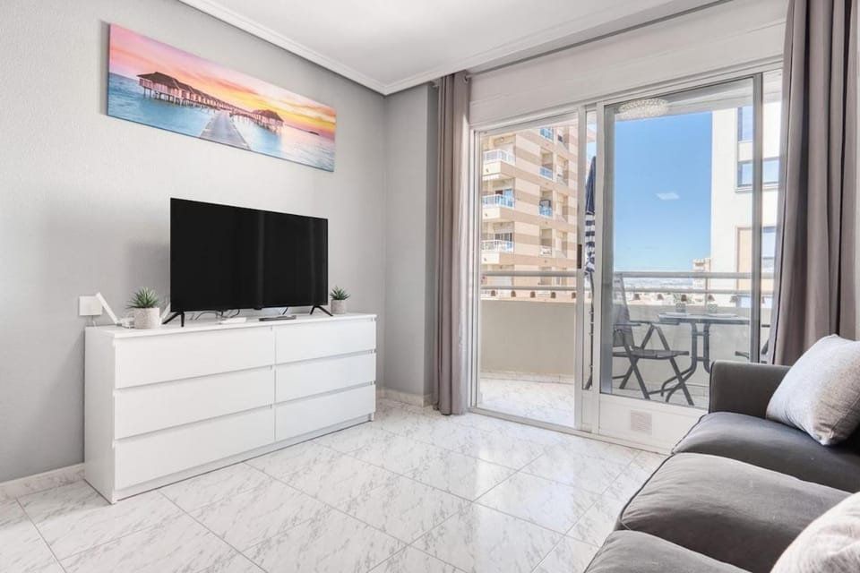 La Casa de Mia, Pool & Pink Lake Views Apartment in Torrevieja