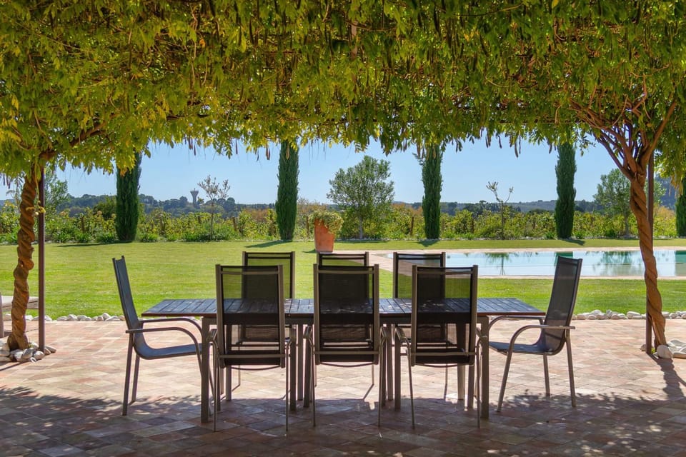 Wine estate 20m pool and cinema Villa in Pézenas