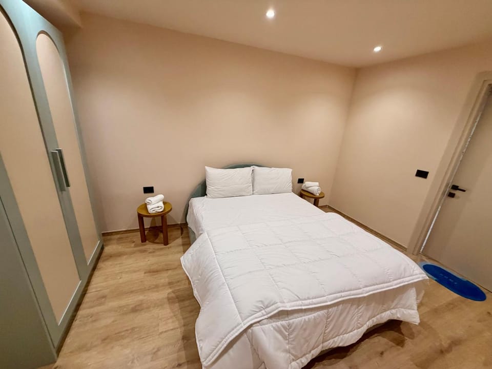 Luxury Apartment 3 Odeon 2 Min from Sea Parking Apartment in Vlorë