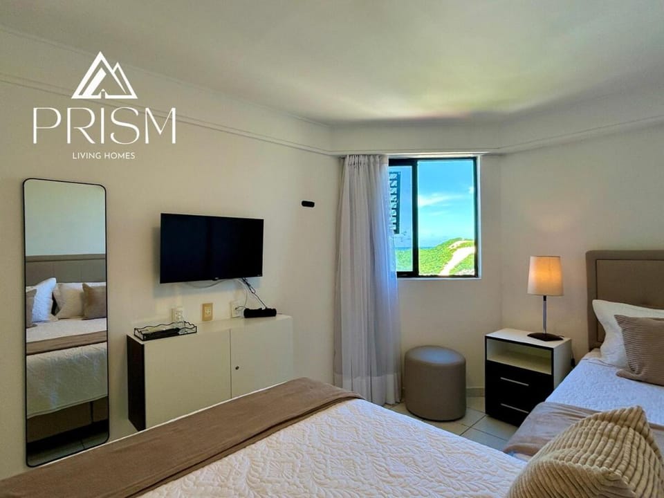 Bed, TV and multimedia, View (from property/room), Decorative detail, Bedroom, Sea view