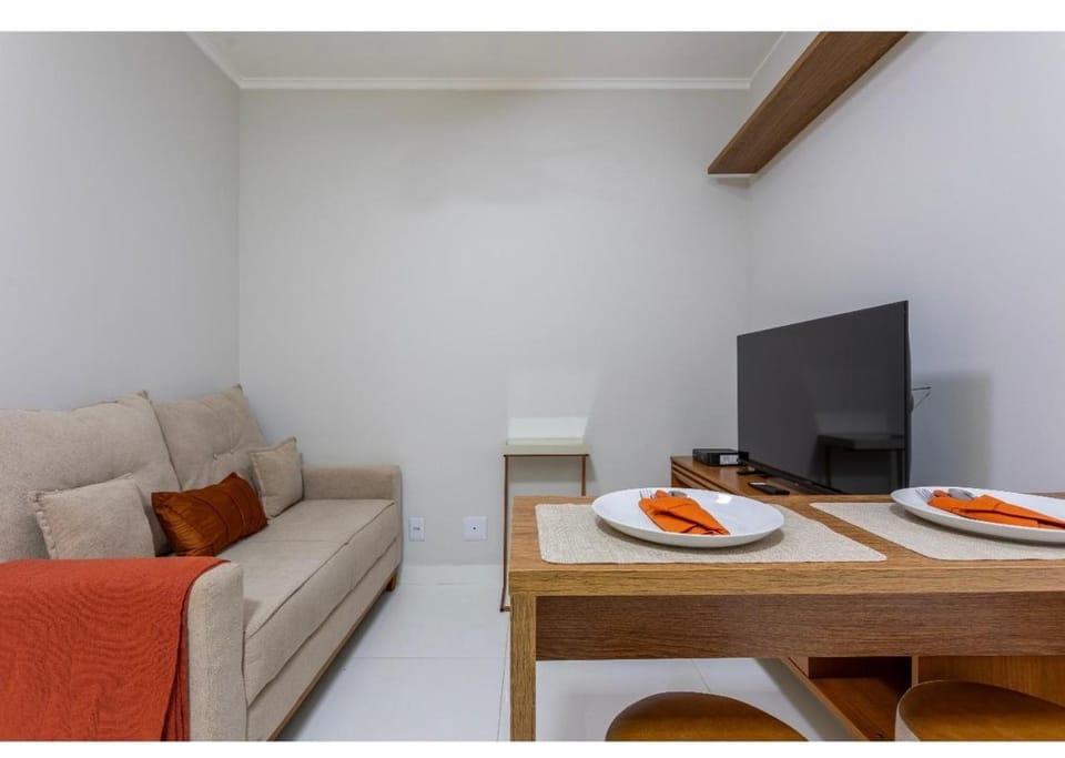 TV and multimedia, Living room, Food and drinks, Seating area, Dining area, Evening entertainment, Food