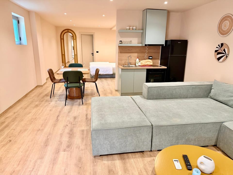 Luxury Apartment Nr 7 Odeon 2 Min from Sea Apartment in Vlorë