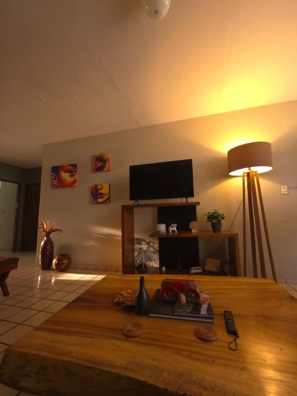 Communal lounge/ TV room