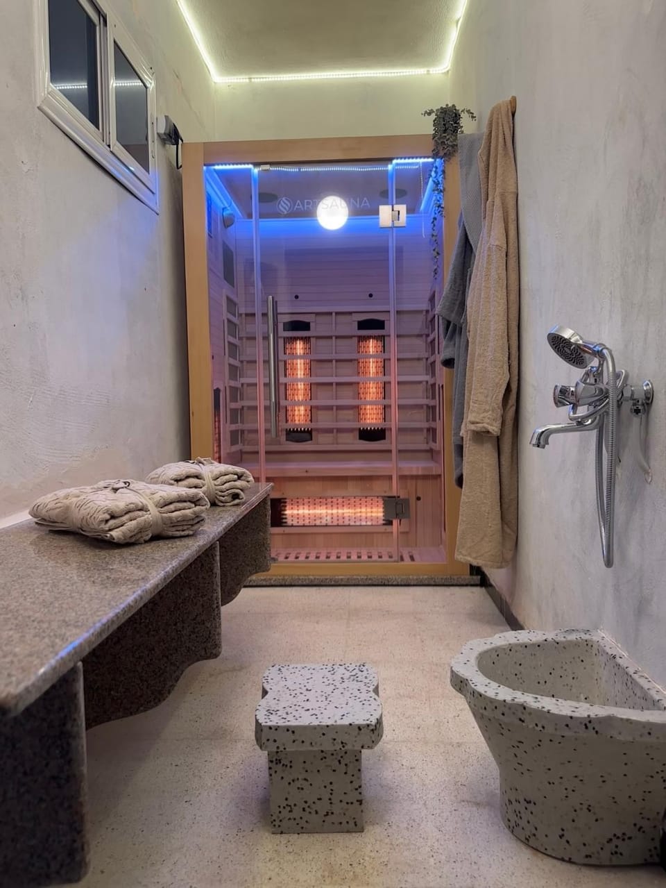 Sauna, Steam room, Spa and wellness centre/facilities