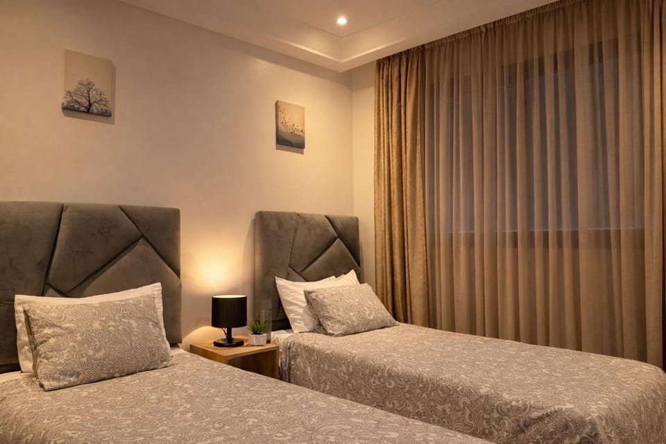 Appartement moderne lumineux WiFi rapide Confort & calme à Casablanca Apartment in Casablanca