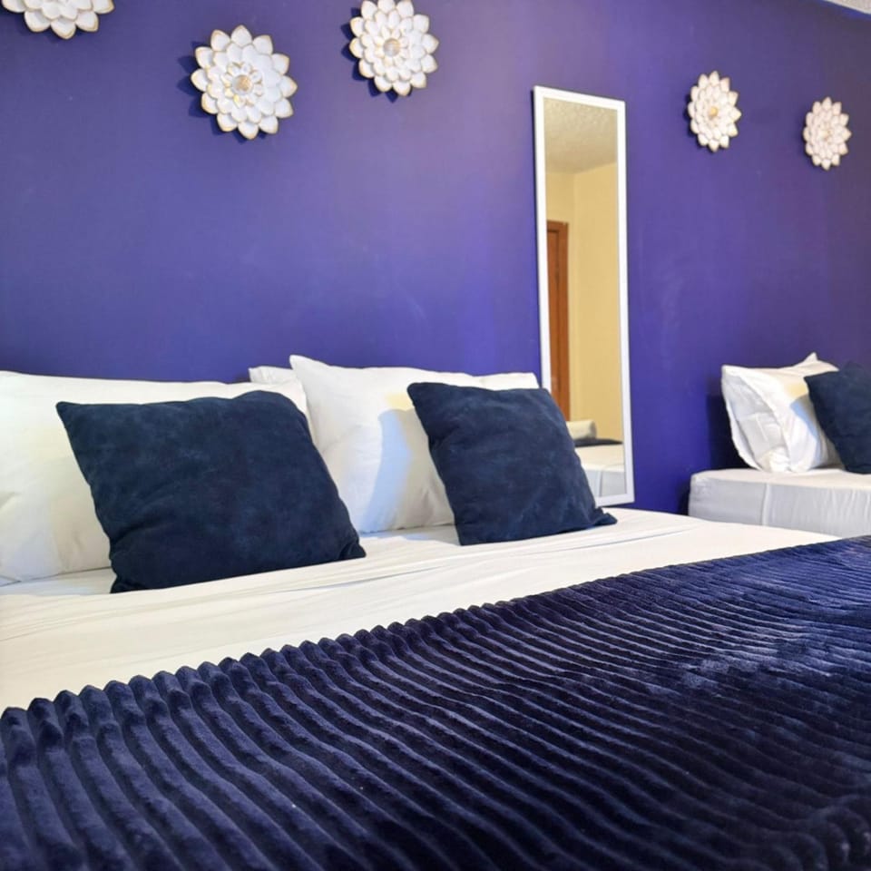 Property building, Bed, pet friendly, pet friendly
