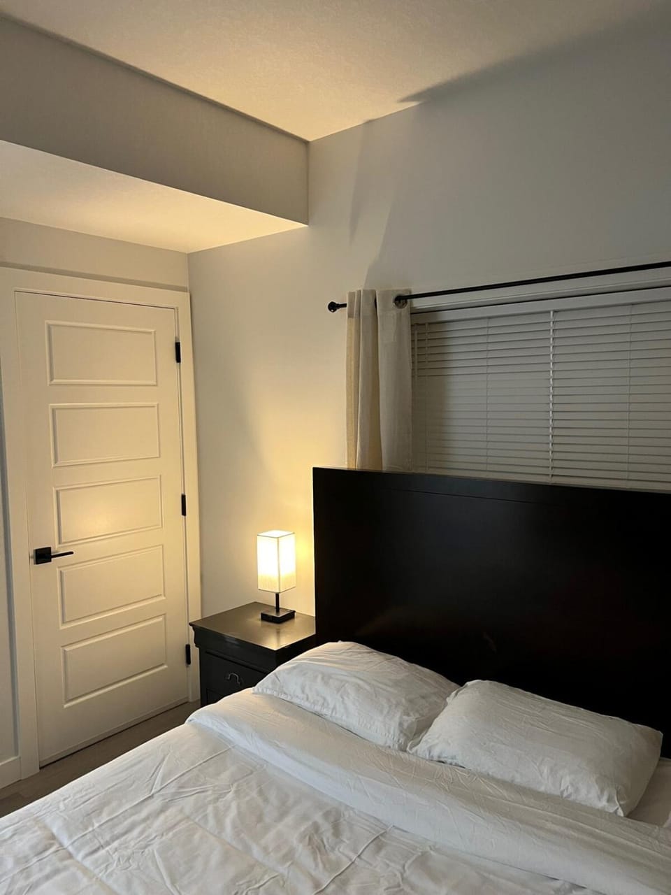 Wyatt Modern Suite Apartment in Fort Saskatchewan