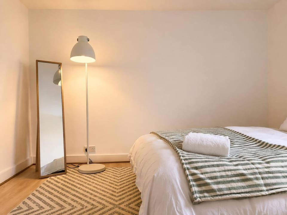 Modern 1 Bedroom Apartment in Central Brighton - 3Mins to Beach Apartment in Hove