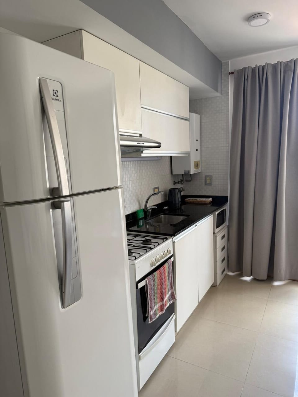 Monoambiente centrico con balcon y pileta Apartment in Rosario