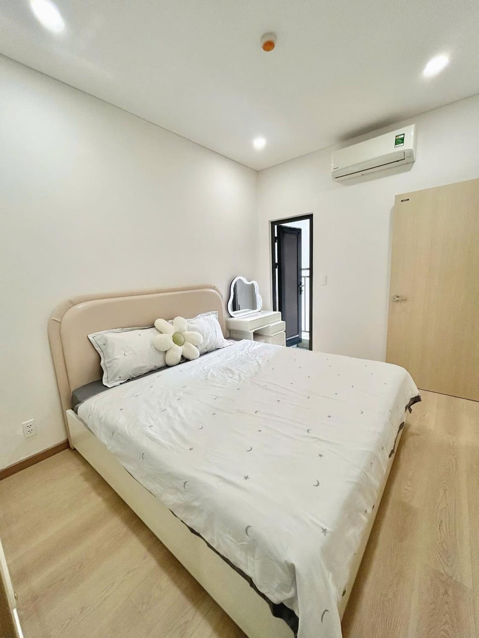 Dragon Castle - Căn hộ 2 phòng ngủ tại Hạ Long cực chill, phong cách hiện đại Apartment in Vietnam