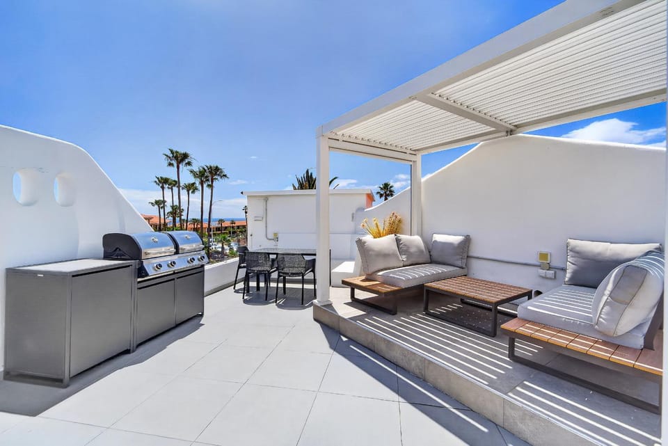 Off site, Balcony/Terrace