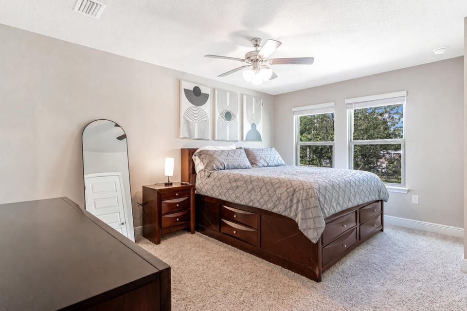 Bed, View (from property/room), Bedroom, Garden view, storage