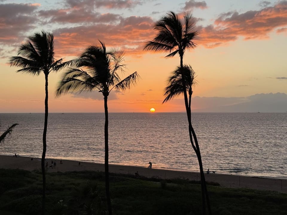 Nearby landmark, Beach, Sea view, Sunset