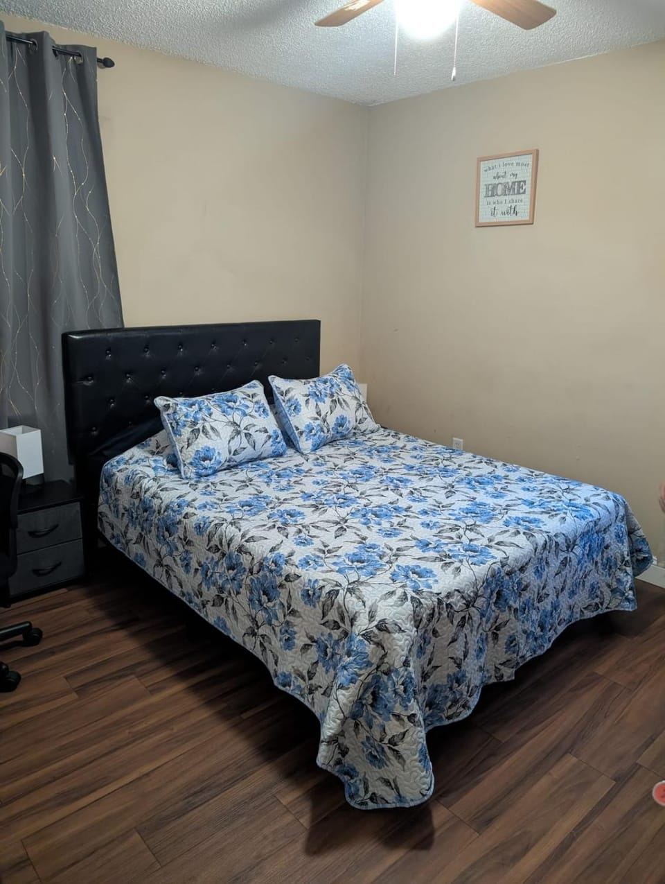 Blessfull Refuge Palatka - Solo Guest Room - Shared Bath - Shared Guest House Bed and Breakfast in Palatka