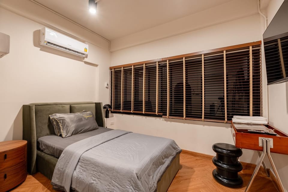 Modern 4BR 2-Bath House Rooftop City View Sathorn 12-min walk to BTS House in Bangkok