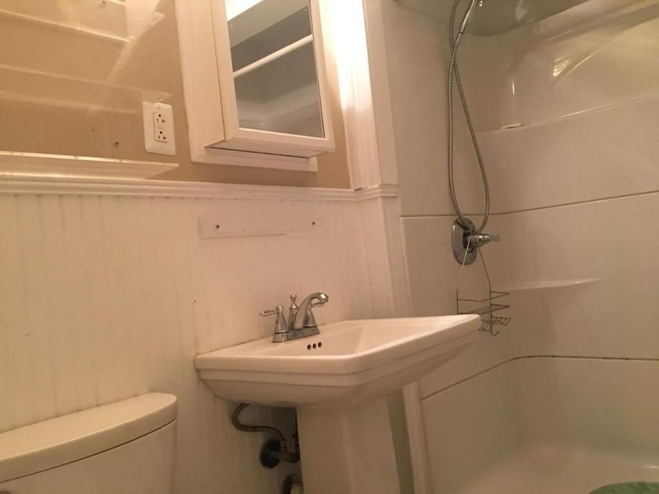 Spacious Beautiful House near Botanical Garden Apartment in Mobile