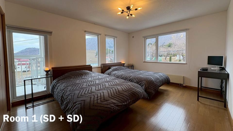 TV and multimedia, Bedroom, Mountain view