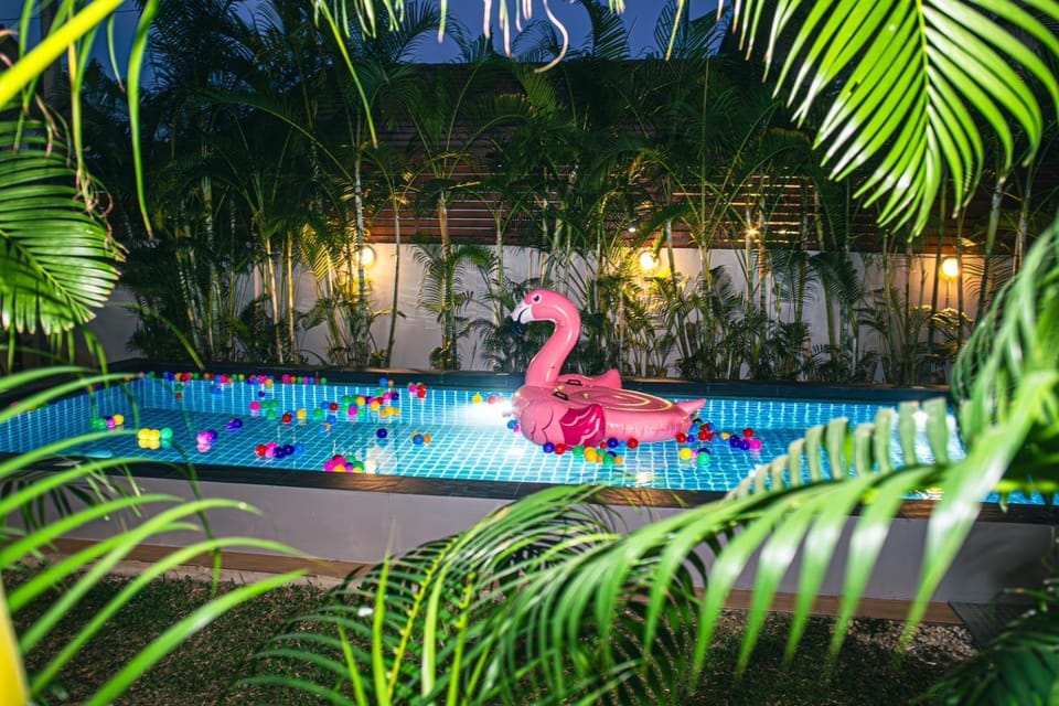 Pool view, Swimming pool, Swimming pool