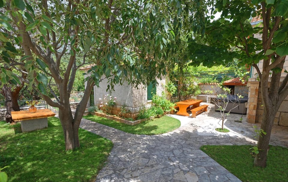 Property building, BBQ facilities, Garden
