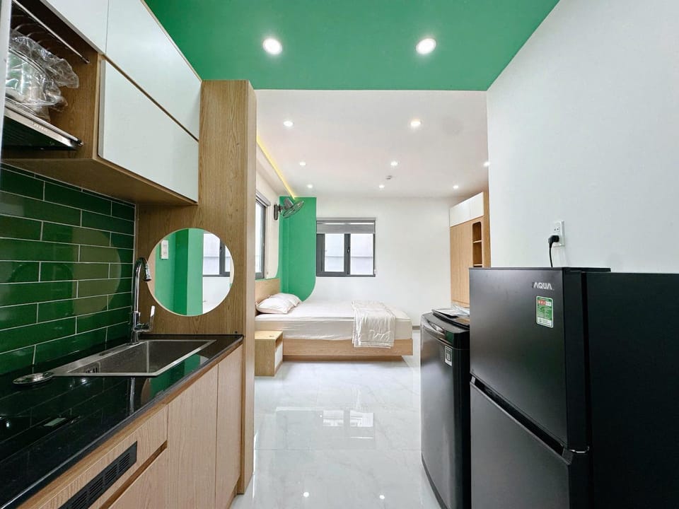 Kitchen or kitchenette, Bedroom, stove, washing machine