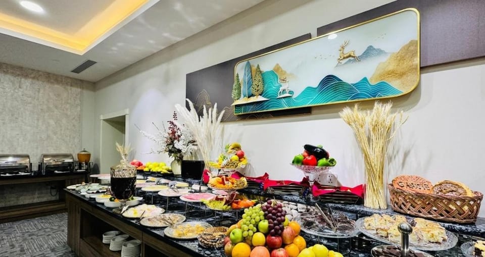Food and drinks, Food, Breakfast, Continental breakfast, Buffet breakfast