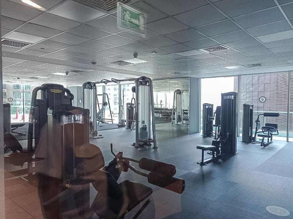 Free Housekeeping - StayShort - Stylish 2BR in Dubai Marina with Pool Apartment in Dubai