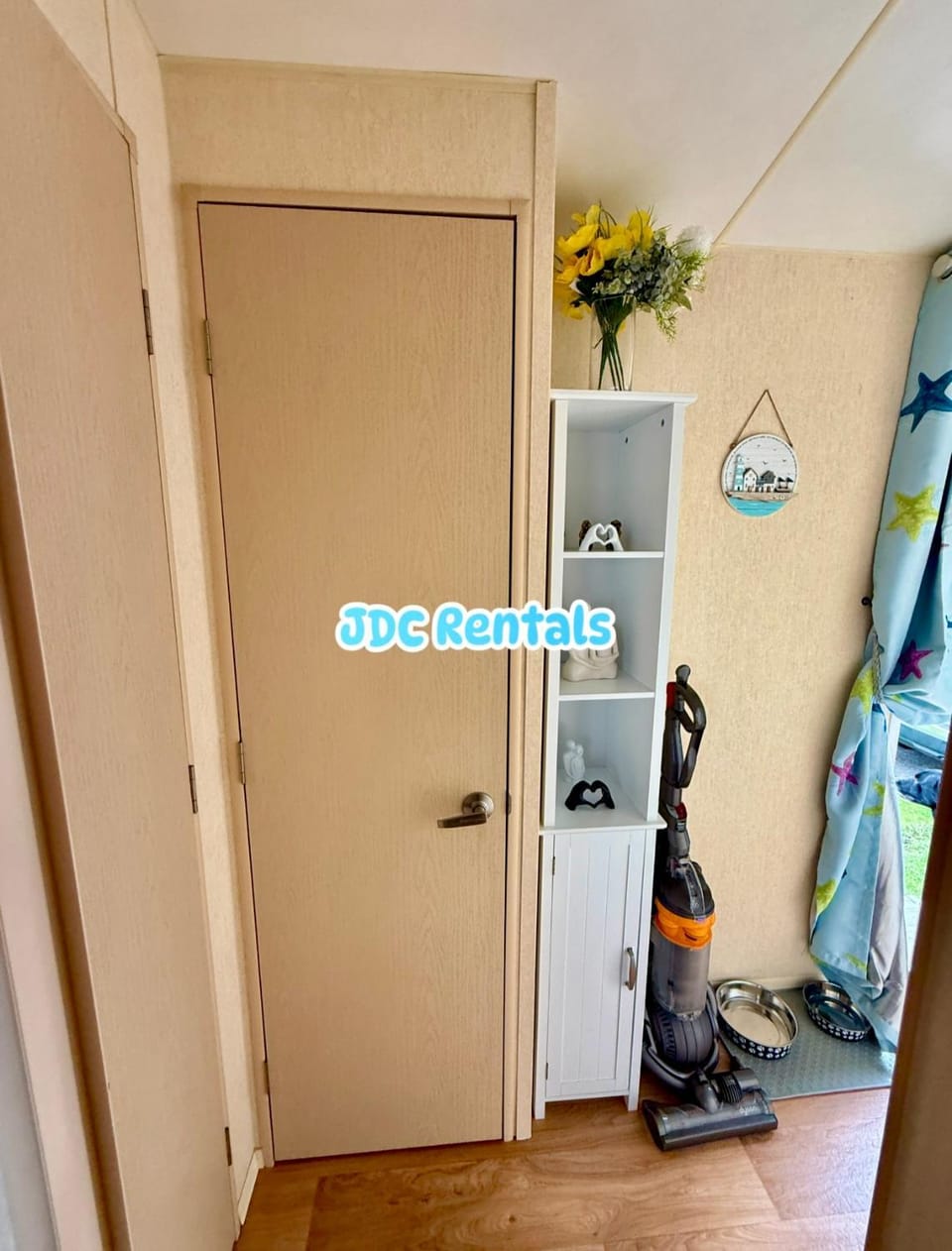 Palins - KC19 Campground/ 
RV Resort in Towyn